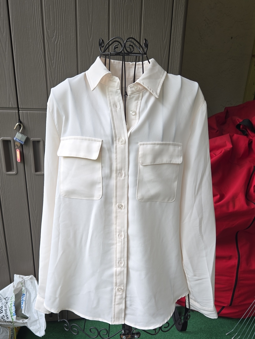 Anne Klein White Logo Blouse